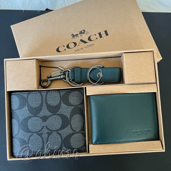 NWT Coach Boxed 3 in 1 Signature Canvas and Leather Wallet Key Fob in A Gift Box - Picture 3 of 3